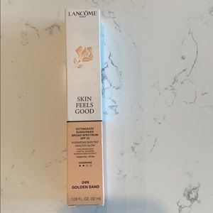 Lancôme skin feels good skin tint.